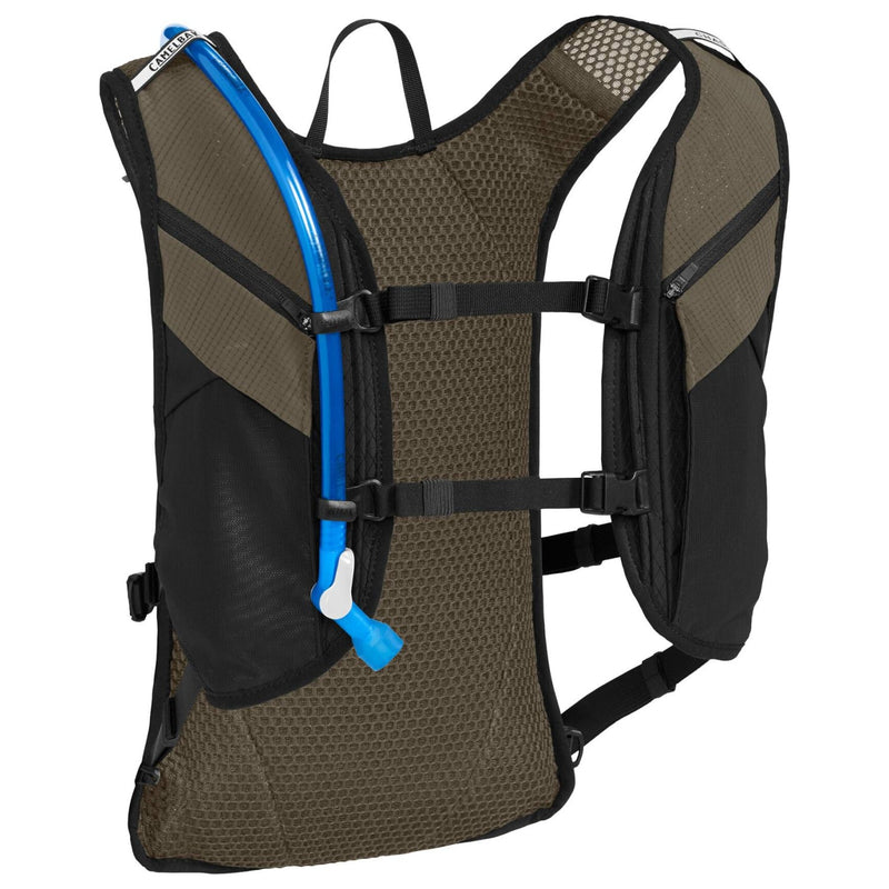 CamelBak Chase Adventure 8 Hydration Vest 2 Ltr, Black/Earth