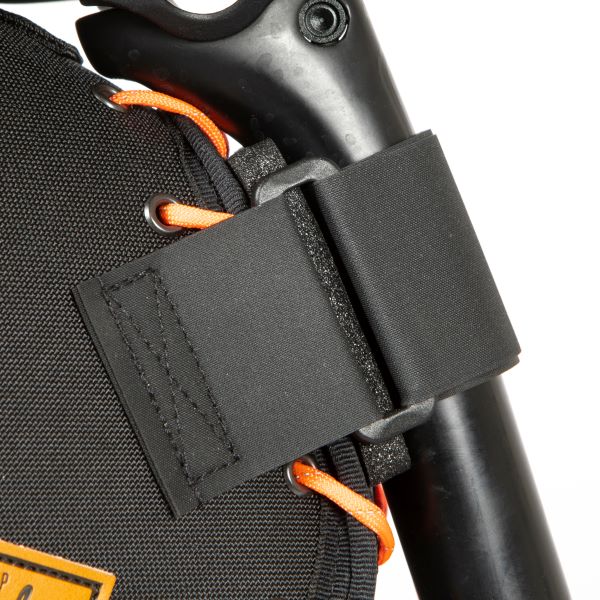 Restrap Saddle Bag 18L - Black/Orange